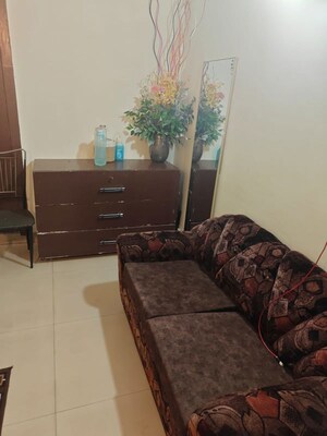 Bedroom in 2.5 BHK Apartment at Arun Vihar Sector 37, Sector 37 – for Sale
