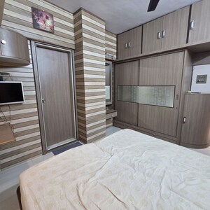 Bedroom in 3 BHK Apartment at Sindhi Society, Chembur – for Rent