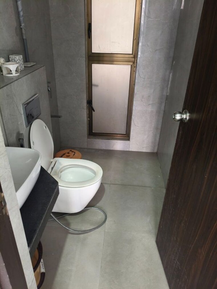 Bathroom, pokhran road no two 2 Bedroom 635 Sq.Ft. Apartment In Pokhran Road No Two Thane 10742438