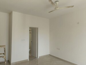 Room in 2 BHK Apartment at Tata Aquila Heights, Jalahalli – for Rent