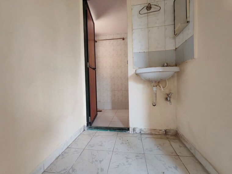 Bathroom, vasant-leela-apartment 1 Bedroom 545 Sq.Ft. Apartment In Ghodbunder Road Thane 10742485