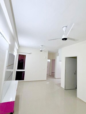 Room in 3 BHK Apartment at Conscient Habitat 102, Sector 102 – for Rent