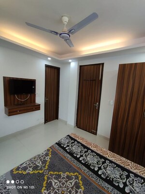 Bedroom in 1 BHK Builder Floor at Sector 27 – for Rent