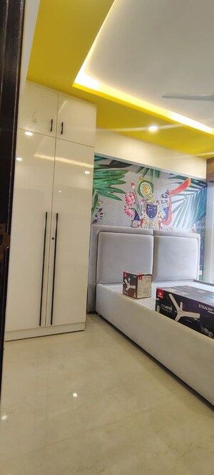 Furnished Amenities in 2 BHK Apartment at Rishita Mulberry Heights, Sushant Golf City – for Rent