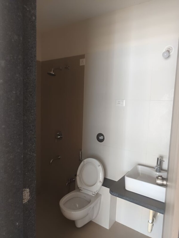 Bathroom, tathawade 2 Bedroom 792 Sq.Ft. Apartment In Tathawade Pune 10742068