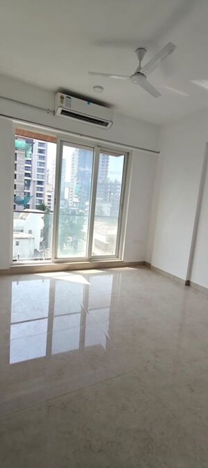 Room in 3 BHK Apartment at Kolte Patil K52, Khar West – for Sale