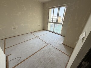 Room in 3 BHK Apartment at Sheth Vasant Lawns, Laxmi Nagar – for Rent