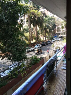 Swimming Pool in 2 BHK Apartment at Satguru Shristi Apartment, Bandra West – for Sale
