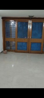2.5 BHK +  1300 Sq.Ft. Apartment in RWA Apartments Sector 37