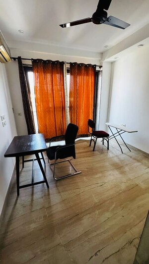 Gym in 3 BHK Builder Floor at Safdarjung Development Area – for Rent