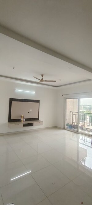 Room in 2 BHK Apartment at Century Breeze, Jakkuru – for Rent