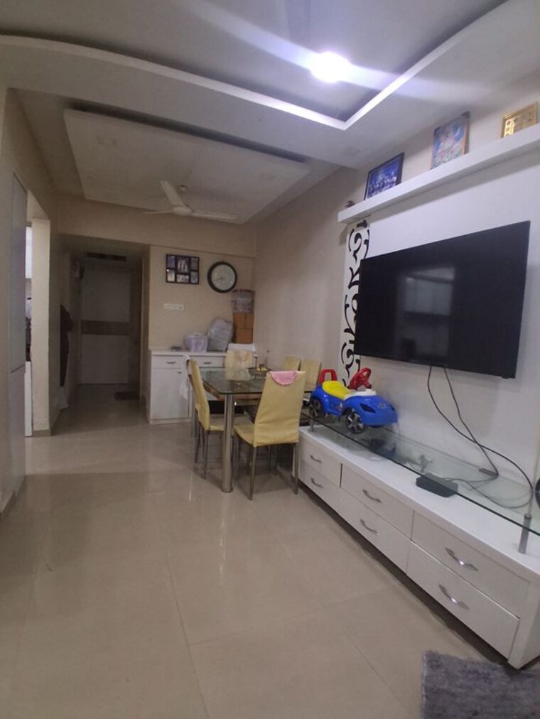  Parking, tilak-bhavana-chs 2 Bedroom 800 Sq.Ft. Apartment In Tilak Nagar Mumbai 10742655