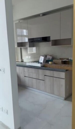 Kitchen in 2.5 BHK Builder Floor at Smart World Orchard, Sector 61 – for Rent