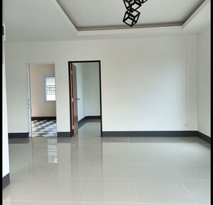 Room in 2 BHK Apartment at Raymond Aashiyana, Vartak Nagar – for Sale