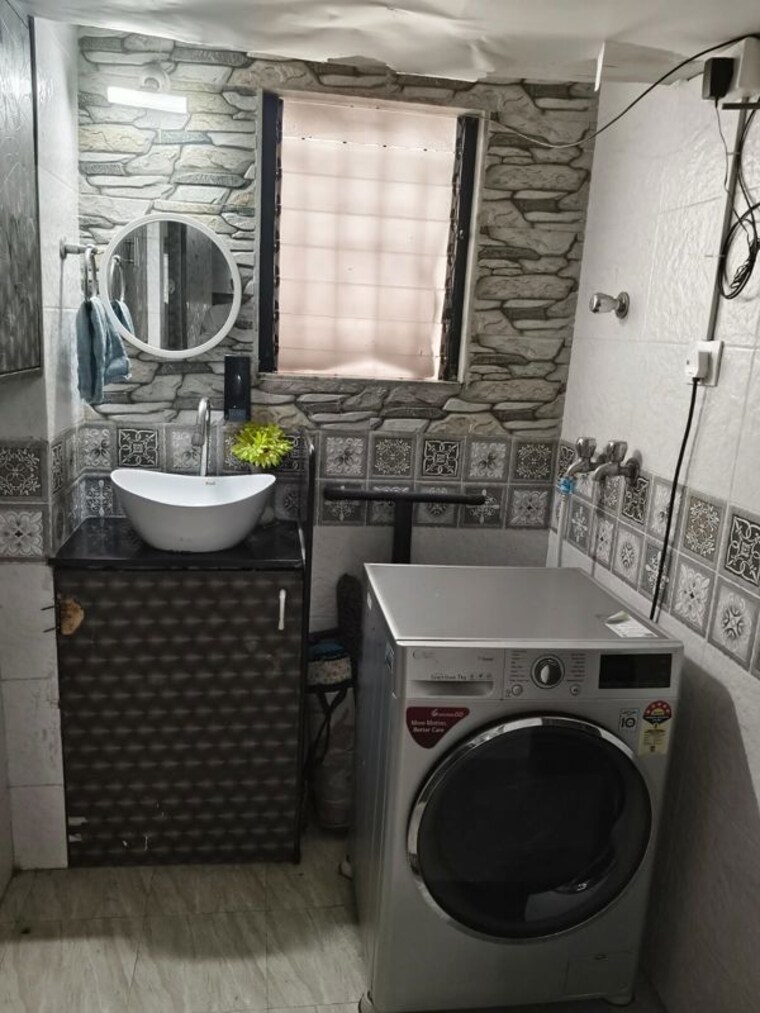 Other, pokhran road no two 2 Bedroom 950 Sq.Ft. Apartment In Pokhran Road No Two Thane 10742708