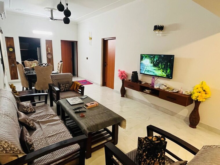 Living Room, arun-vihar-sector-37 2 Bedroom 1100 Sq.Ft. Apartment In Sector 37 Noida 10742682