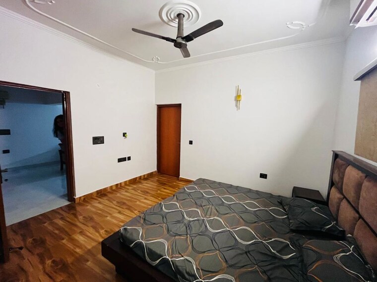 Team Area, arun-vihar-sector-37 2 Bedroom 1100 Sq.Ft. Apartment In Sector 37 Noida 10742682