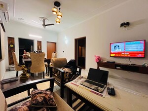 Team Area in 2 BHK Apartment at Arun Vihar Sector 37, Sector 37 – for Sale
