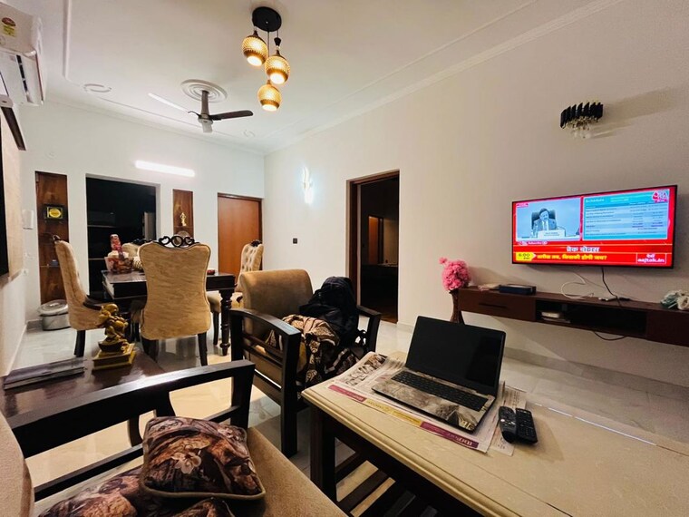 Team Area, arun-vihar-sector-37 2 Bedroom 1100 Sq.Ft. Apartment In Sector 37 Noida 10742682