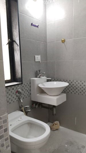 Bathroom in 2 BHK Apartment at Swapnalok Apartments Malad East, Malad East – for Sale