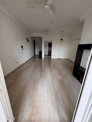 Room in 3 BHK Apartment at Prestige Misty Waters, Hebbal – for Rent