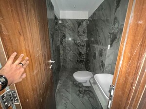 Furnished Amenities in 2 BHK Apartment at BC Corp Arista, Bandra East – for Rent