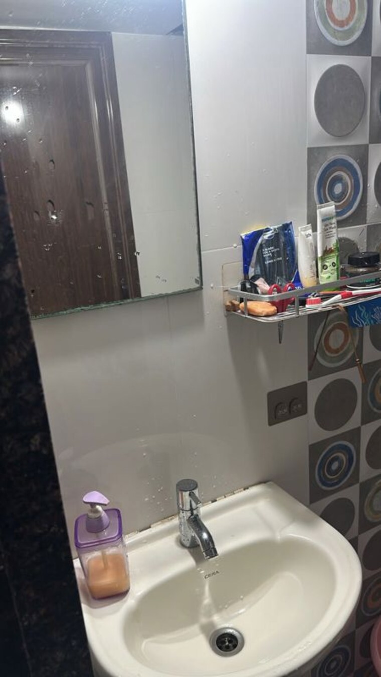 Bathroom, manpada 1 Bedroom 470 Sq.Ft. Apartment In Manpada Thane 10742754