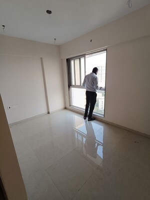 Room in 2 BHK Apartment at New Ocean View, Andheri West – for Sale