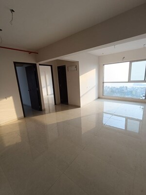 Room in 2 BHK Apartment at New Ocean View, Andheri West – for Sale