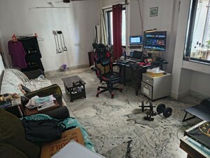 Team Area in 1 BHK Apartment at Mantri Park, Goregaon East – for Rent