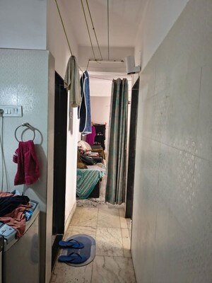 Furnished Amenities in 1 BHK Apartment at Mantri Park, Goregaon East – for Rent