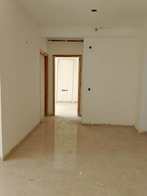 Room in 2 BHK Apartment at Grand Omaxe, Gomti Nagar – for Sale