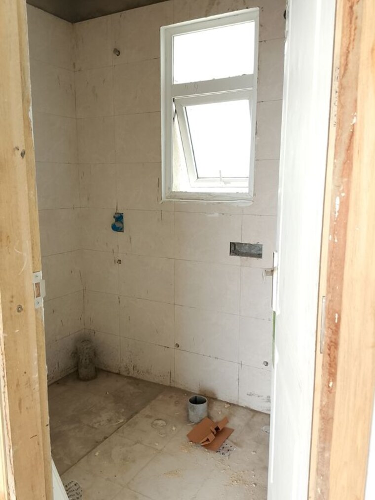 Bathroom, grand-omaxe 2 Bedroom 1125 Sq.Ft. Apartment In Gomti Nagar Lucknow 10742359