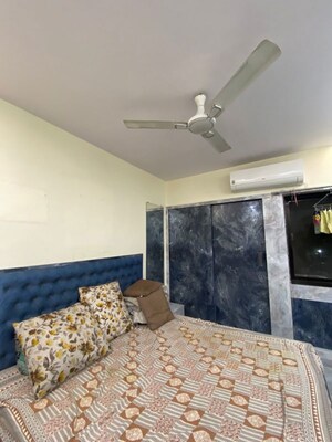 Bedroom in 2 BHK Apartment at Ghodbunder Road – for Rent