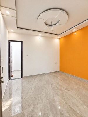 Room in 3 BHK Villa at Sarojini Nagar – for Sale