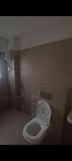 Bathroom in 3 BHK Apartment at Shamiana Apartment, Vile Parle West – for Rent