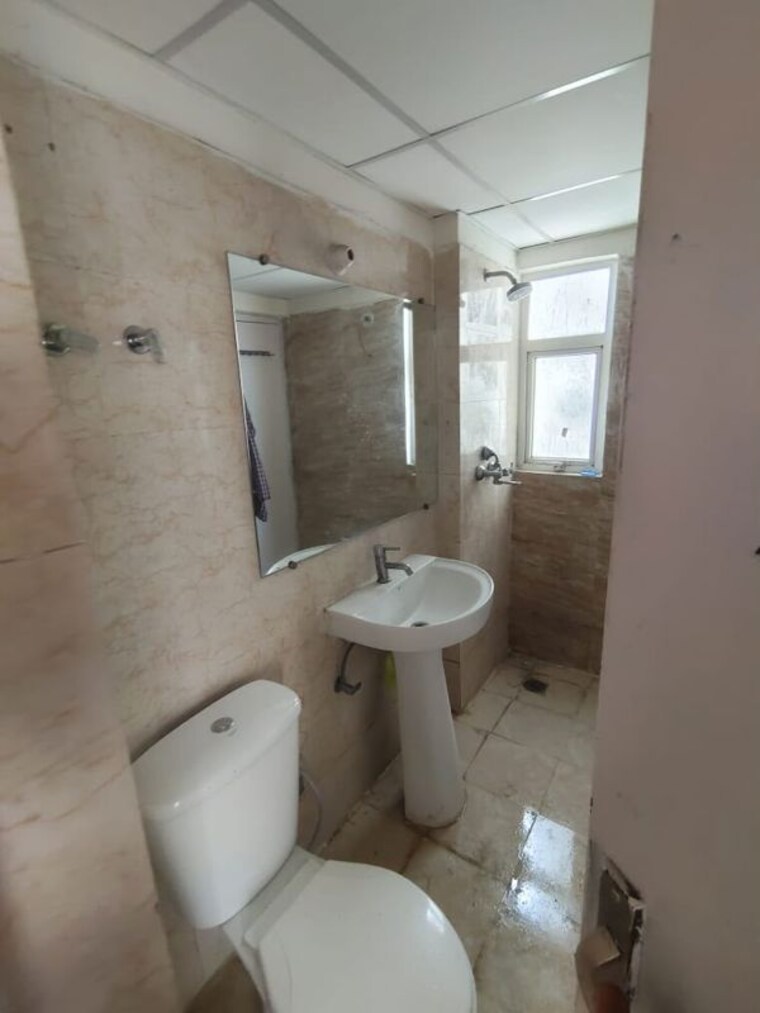 Bathroom, amrapali-verona-heights 2 Bedroom 1000 Sq.Ft. Apartment In Tech Zone 4 Greater Noida Greater Noida 10742864
