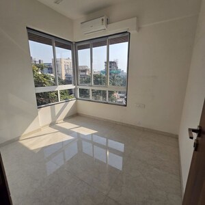 Bedroom in 2 BHK Apartment at Chembur – for Rent
