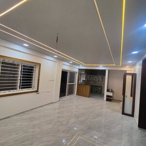 Room in 2.5 BHK Apartment at Shrishti Enclave, Thanisandra Main Road – for Rent