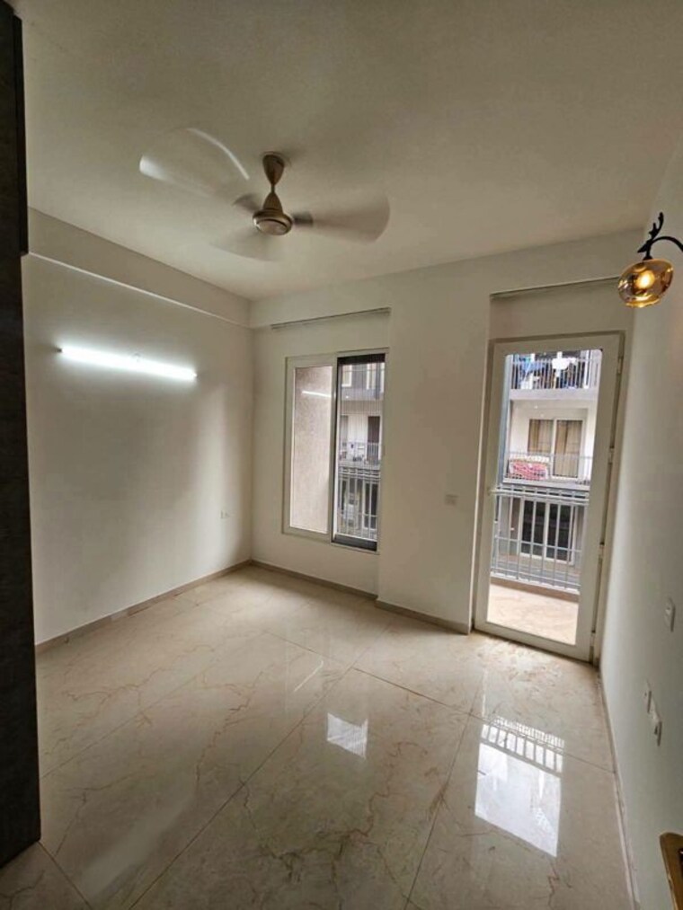 Room, smart-world-orchard 3 Bedroom 1680 Sq.Ft. Apartment In Sector 61 Gurgaon 10742920