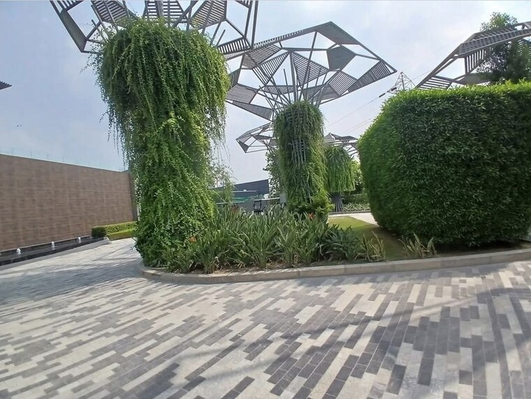 Garden, tulip-yellow 3 Bedroom 1704 Sq.Ft. Apartment In Sector 69 Gurgaon 10742893