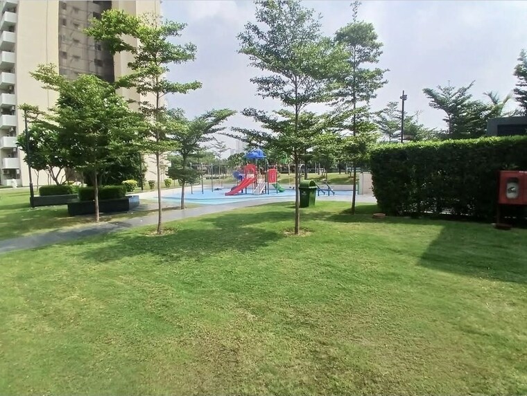 Garden, tulip-yellow 3 Bedroom 1704 Sq.Ft. Apartment In Sector 69 Gurgaon 10742893