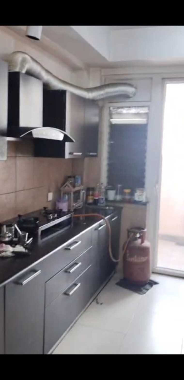 Kitchen, puri-pranayam 3 Bedroom 1857 Sq.Ft. Apartment In Sector 82 Faridabad 10742913