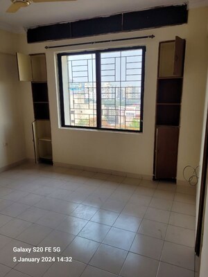 Room in 3 BHK Apartment at Oxford Premium, Wanowrie – for Rent