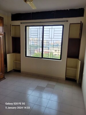 Room in 3 BHK Apartment at Oxford Premium, Wanowrie – for Rent