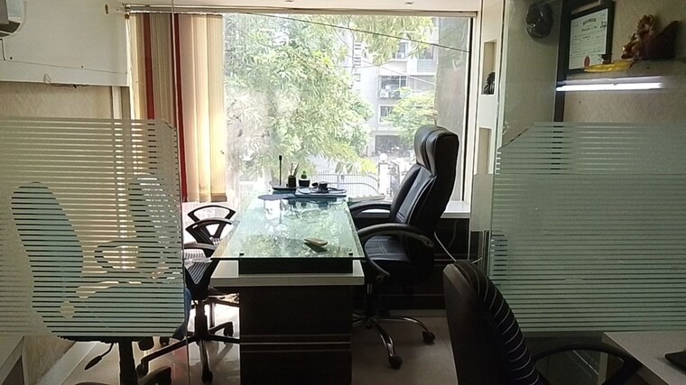 Team Area, om-heera-panna-mall Commercial Office Space 270 Sq.Ft. In Andheri West Mumbai 10739043