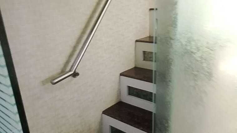undefined, om-heera-panna-mall Commercial Office Space 270 Sq.Ft. In Andheri West Mumbai 10739043