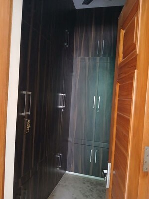 Room in 2 BHK Apartment at Sector 15 – for Rent