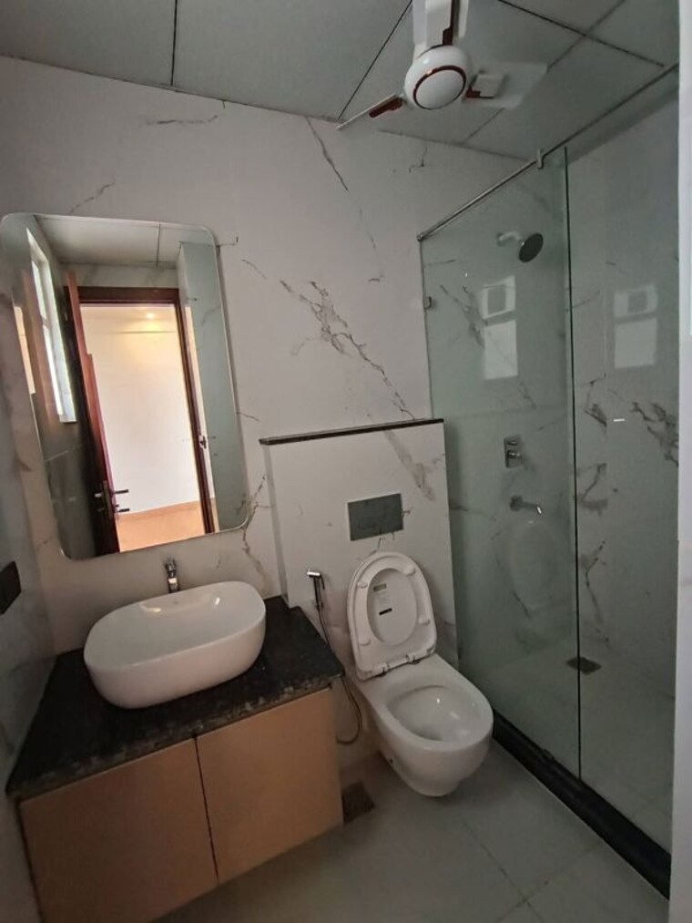Bathroom, raj-one-good-earth 3 Bedroom 1650 Sq.Ft. Apartment In Sector 71 Gurgaon 10742977
