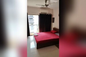 Bedroom in 2 BHK Apartment at Cosmopolis Tower, Andheri West – for Rent